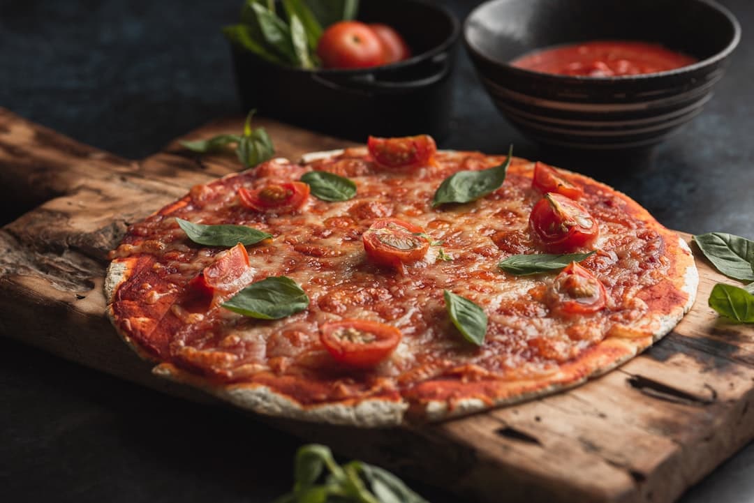 Pizza på träbräda hos Billys i Ellös